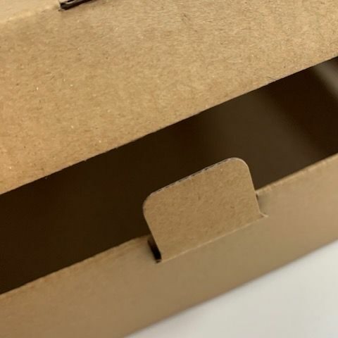 Caja cartón kraft cierre superior reforzado 35,5 x 23 x 9 cm