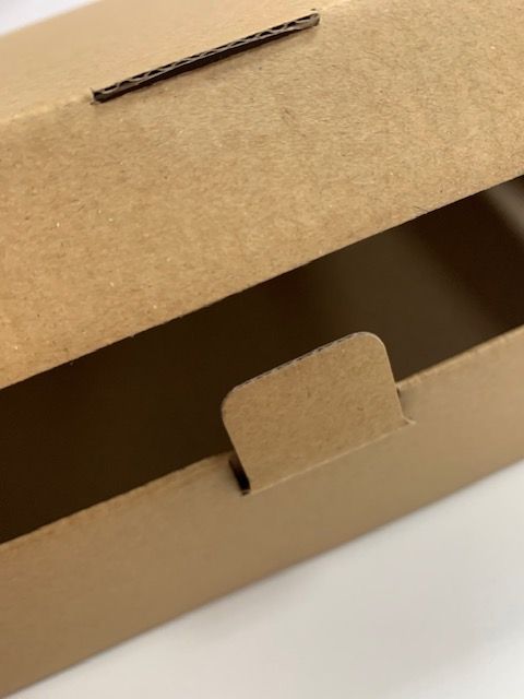 Caja cartón kraft cierre superior reforzado 35,5 x 23 x 9 cm